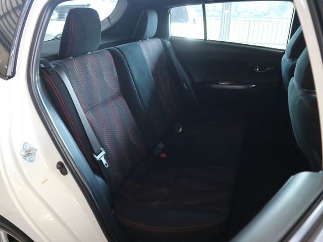 里程履約保證僅跑6萬 S版空力套件 六速手自排 倒車顯影 行車紀錄器 方向盤音響控制 冷暖空調 抬頭顯示器 電動後視鏡  第17張相片