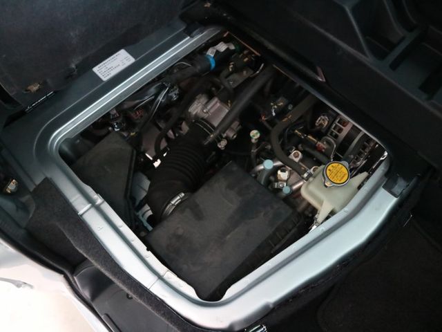 里程履約保證僅跑1萬 自排 盲點偵測 定速 方向盤音響控制 前後行車紀錄器 後出風口 循跡防滑 抬頭顯示器 原廠保固  第20張相片