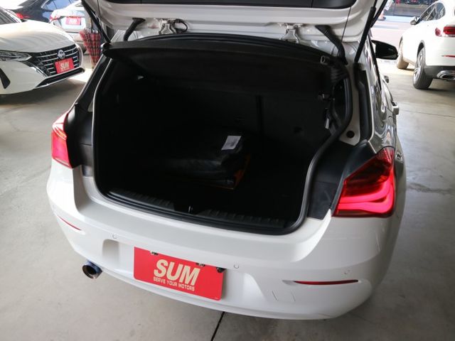 里程履約保證 小改款 LED頭燈/日行燈/尾燈 盲點 CARPLAY 導航 倒車顯影 前後行車紀錄器 雙恆溫 電動座椅  第5張相片