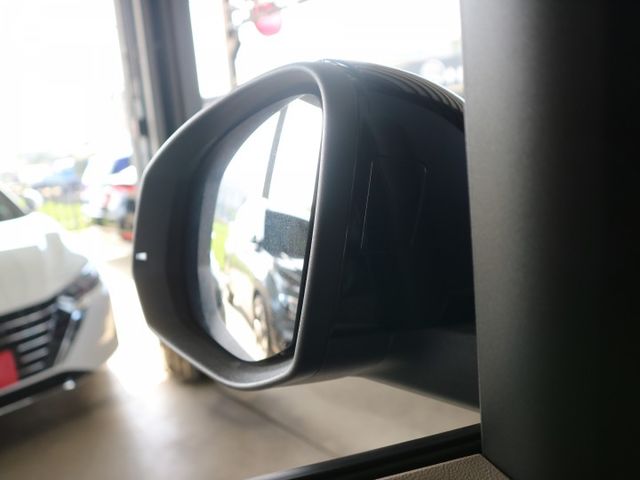 里程履約保證僅跑1萬 全新改款 電動尾門 LED頭燈/日行燈/尾燈 自動停車 CARPLAY 盲點 車道偏離 電熱座椅  第11張相片