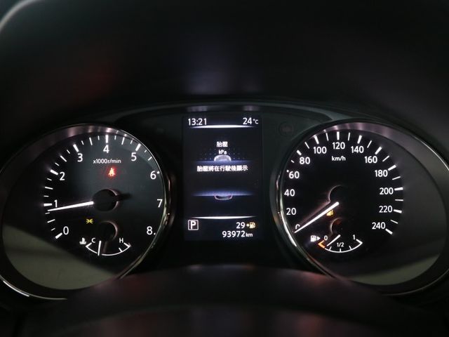 里程履約保證 頂級智行版 電動尾門 ACC 盲點 車道偏離 環景 導航 後出風口 LED頭燈/日行燈/尾燈 行車紀錄器  第11張相片