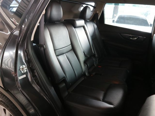 里程履約保證 頂級智行版 電動尾門 ACC 盲點 車道偏離 環景 導航 後出風口 LED頭燈/日行燈/尾燈 行車紀錄器  第18張相片