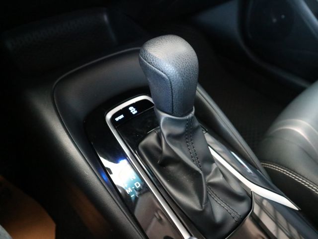 ※限量送影音系統※里程履約保證僅跑5萬 豪華版原廠保養 LED日行燈/尾燈 行車紀錄器 胎壓偵測 自動遠光調整 循跡防滑  第12張相片