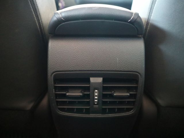 ※限量送影音系統※里程履約保證僅跑5萬 豪華版原廠保養 LED日行燈/尾燈 行車紀錄器 胎壓偵測 自動遠光調整 循跡防滑  第14張相片