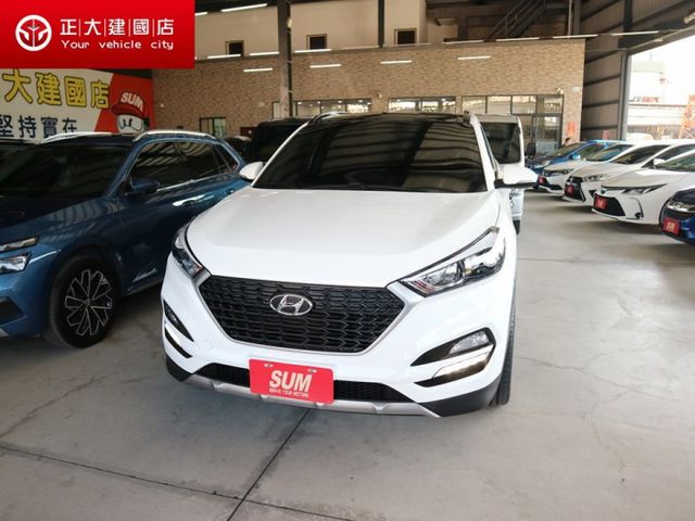 里程履約保證僅跑7萬 頂級尊貴型 全景天窗 LED日行燈/頭燈 電動座椅 盲點偵測 衛星導航 倒車顯影 i-K 陡坡緩降  第1張相片