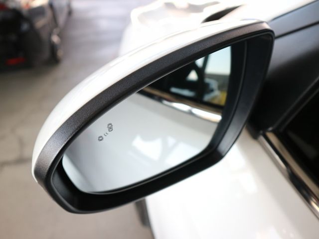 里程履約保證僅跑7萬 頂級尊貴型 全景天窗 LED日行燈/頭燈 電動座椅 盲點偵測 衛星導航 倒車顯影 i-K 陡坡緩降  第7張相片