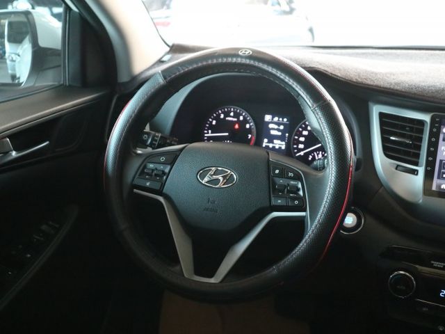 里程履約保證僅跑7萬 頂級尊貴型 全景天窗 LED日行燈/頭燈 電動座椅 盲點偵測 衛星導航 倒車顯影 i-K 陡坡緩降  第9張相片