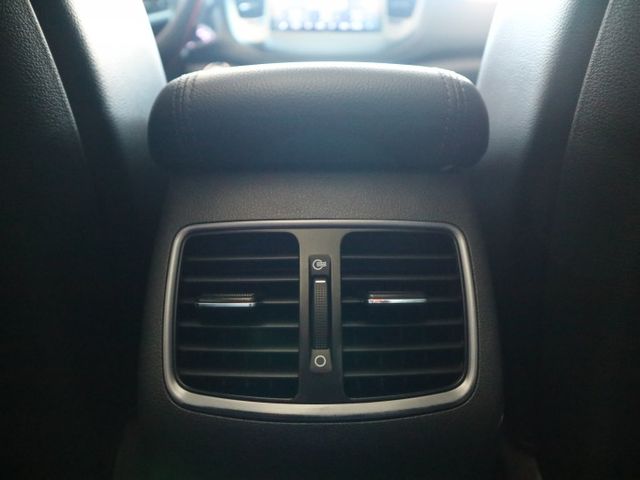 里程履約保證僅跑7萬 頂級尊貴型 全景天窗 LED日行燈/頭燈 電動座椅 盲點偵測 衛星導航 倒車顯影 i-K 陡坡緩降  第11張相片