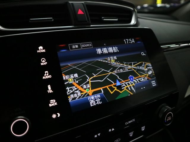 里程履約保證僅跑5萬 電動尾門 LED頭燈/日行燈/尾燈 車道偏離 ACC 換檔撥片 i-Key CARPLAY 導航  第14張相片