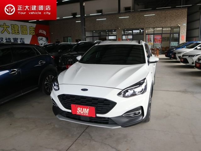 里程履約保證僅跑3萬 任性版 B&O音響 ACC 抬顯 行車紀錄器 盲點 電動椅 倒車顯影 導航 LED頭/日行/尾燈  第1張相片