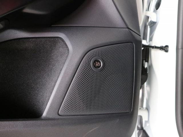 里程履約保證僅跑3萬 任性版 B&O音響 ACC 抬顯 行車紀錄器 盲點 電動椅 倒車顯影 導航 LED頭/日行/尾燈  第8張相片