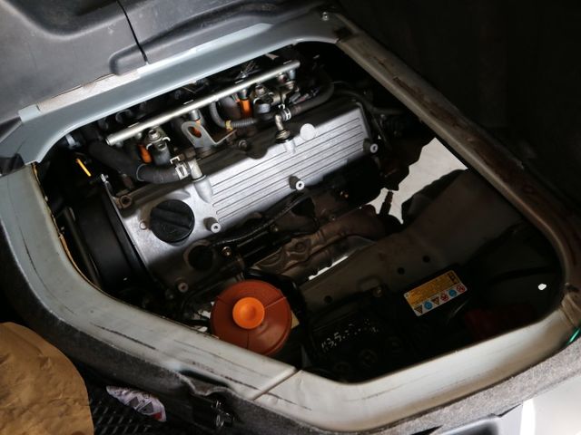 里程履約保證 升降尾門 衛星導航 倒車顯影 行車紀錄器 電動窗 冷暖空調 藍芽通訊 皮椅 賺錢/載貨最佳好夥伴 絕佳車況  第18張相片