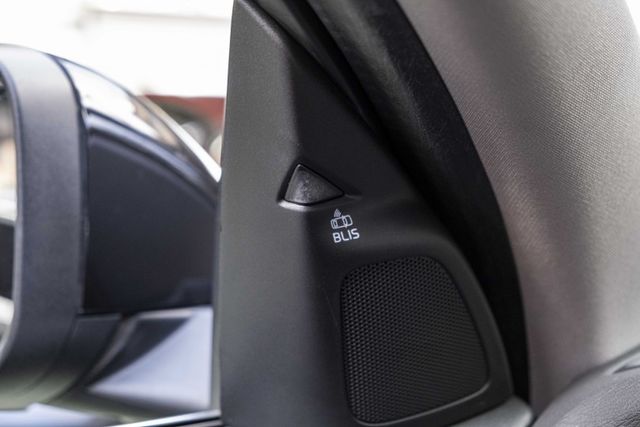 V60 D3旗艦版 電動天窗 ACC跟車 盲點偵測 車道偏移 電動座椅 HID頭燈 衛星導航 僅跑9萬 原廠保養  第16張相片