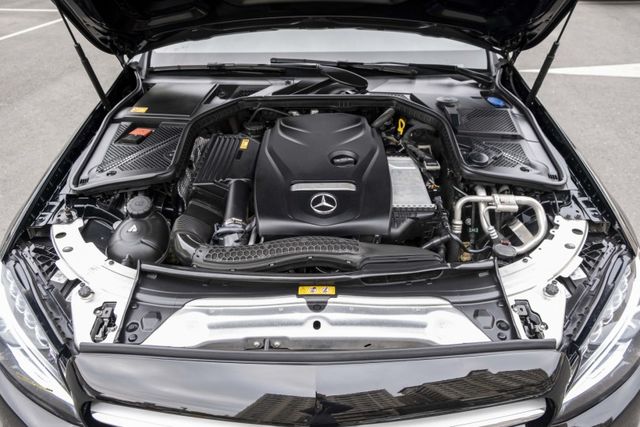 2015年 C300認證車 精品外匯 西裝暴徒 LED頭燈 柏林之音 摸門 雙電動記憶椅 換檔撥片 僅跑11萬多公里  第5張相片
