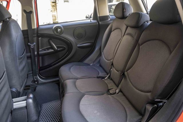 Mini Countryman One版 可愛外形 總代理  HID頭燈 6氣囊 電子後視鏡 倒車顯示 僅跑11萬公里  第9張相片