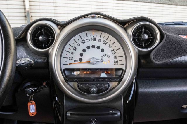 Mini Countryman One版 可愛外形 總代理  HID頭燈 6氣囊 電子後視鏡 倒車顯示 僅跑11萬公里  第14張相片