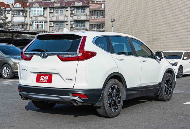 2020年 CRV VTi-S版 舒適家庭用車 盲點監測 ACC跟車 車道偏移輔助 AHB頭燈切換 6氣囊 後座出風口  第4張相片
