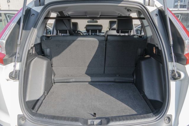 2020年 CRV VTi-S版 舒適家庭用車 盲點監測 ACC跟車 車道偏移輔助 AHB頭燈切換 6氣囊 後座出風口  第6張相片