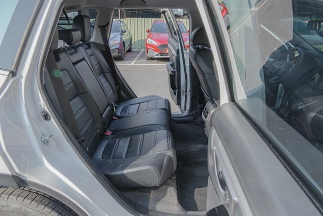 2020年 CRV VTi-S版 舒適家庭用車 盲點監測 ACC跟車 車道偏移輔助 AHB頭燈切換 6氣囊 後座出風口  第9張相片