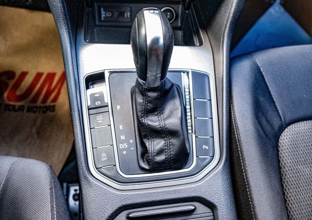 2016年式 280 TDI Comfort Line版 歐係操駕 倒車顯影 加裝地圖導航 後座出風口 僅跑12萬公里  第16張相片