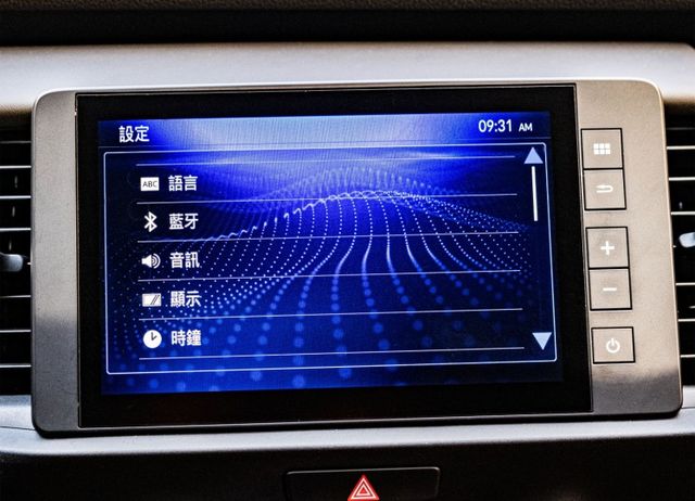e:HEV油電版 年份新車況佳 油耗表現優異 I-KEY 盲點偵測 ACC跟車 行人警示 車道維持 原廠保固中  第14張相片