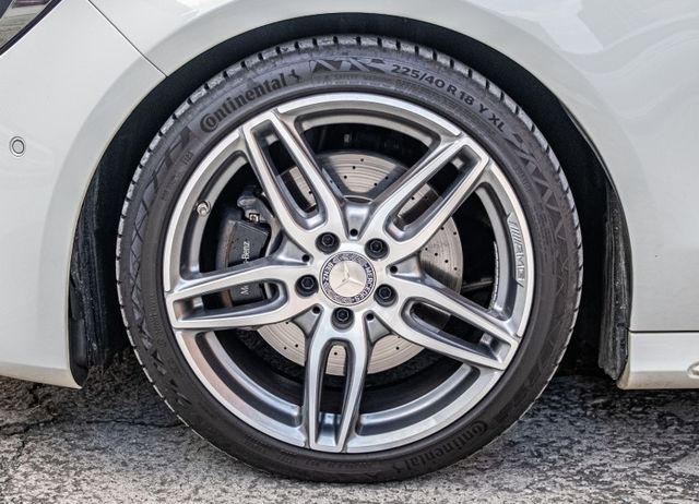 2017年式 小改款CLA250 Shooting Brake 雙前座電動椅 定速系統 倒車顯影 感應頭燈 僅跑11萬多  第20張相片