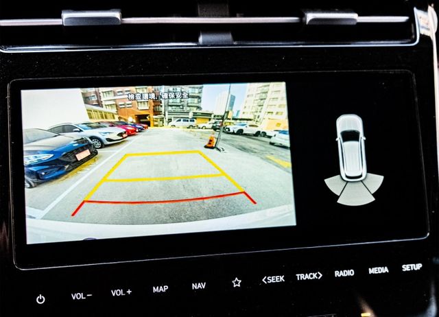 GLT-B版 全景天窗 電動尾門 駕駛座電動椅 原廠導航 倒車顯影 主動車距維持 原廠三年不限里程保固中  第14張相片