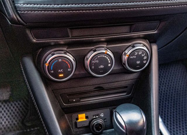 2019年式 旗艦版 SBS智慧型煞車 LED頭燈 全速域MRCC 倒車顯影 衛星導航 電子手剎車 僅跑6萬多  第15張相片