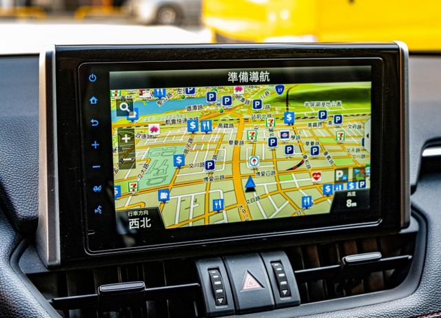 2022年領 躍野冒險版 4WD 運動化車頂架 電尾門 TSS2.0 衛星導航 360環景 運動化消光黑鋁圈 加高懸吊  第14張相片