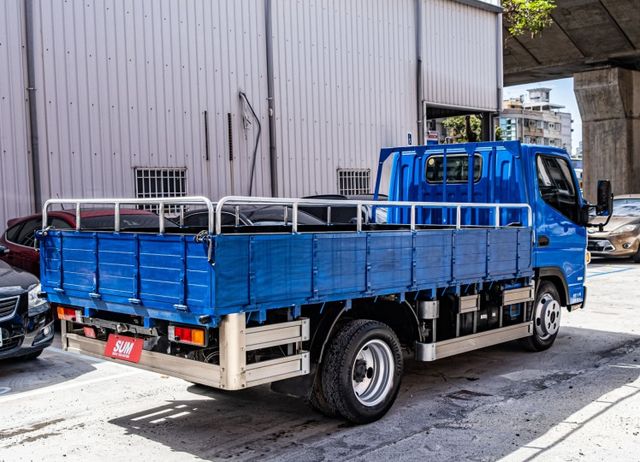 堅達框式長軸手排貨車 原廠5頓加裝四路行車監控 倒車雷達 自動大燈 車道偏離警示 可開發票 原廠保養  第5張相片