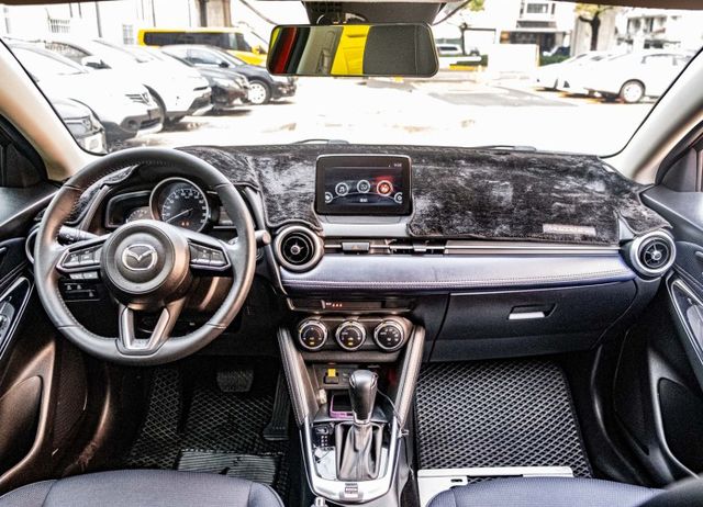 15S PT版 定速巡航 車道偏移警示 無線充電 Apple CarPlay 倒車顯影 自動感應頭燈 全原廠保養  第6張相片