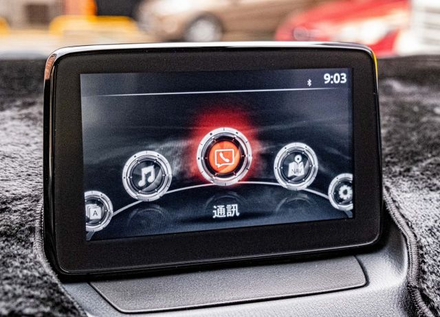 15S PT版 定速巡航 車道偏移警示 無線充電 Apple CarPlay 倒車顯影 自動感應頭燈 全原廠保養  第13張相片