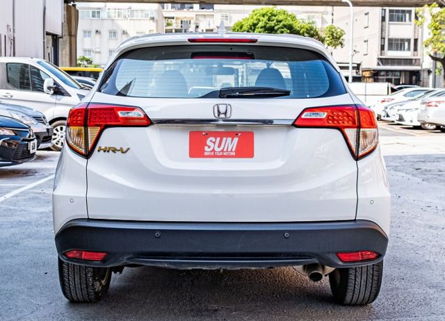 VTi-S版 定速巡航 LED日行燈 觸控恆溫空調 換檔快撥 6顆安全氣囊 倒車雷達 I-Key 僅跑4萬多公里  第3張相片
