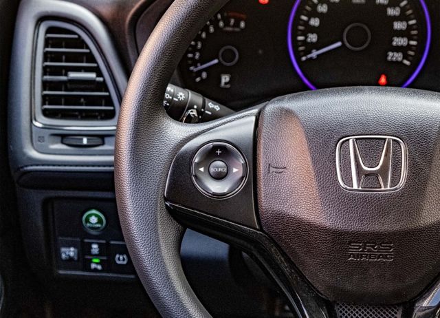 VTi-S版 定速巡航 LED日行燈 觸控恆溫空調 換檔快撥 6顆安全氣囊 倒車雷達 I-Key 僅跑4萬多公里  第11張相片