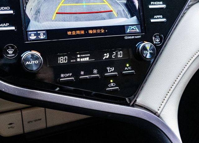 油電旗艦版 全景天窗 雙前電動 通風椅 JBL揚聲器 TSS主動安全系統 倒車顯影 衛星導航 原廠保養  第15張相片