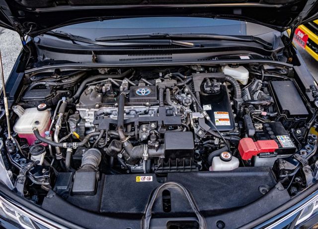 2022年式 油電尊爵版 ACC全速域 I-KEY 恆溫空調 7顆安全氣囊 倒車顯影 盲點偵測 原廠保固中  第5張相片