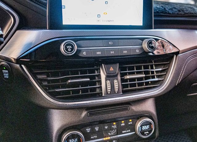 180旗艦版 360環景影像 倒車顯影 數位儀表 電動尾門 抬頭顯示 ACC跟車 僅跑1萬多 原廠保固中  第15張相片