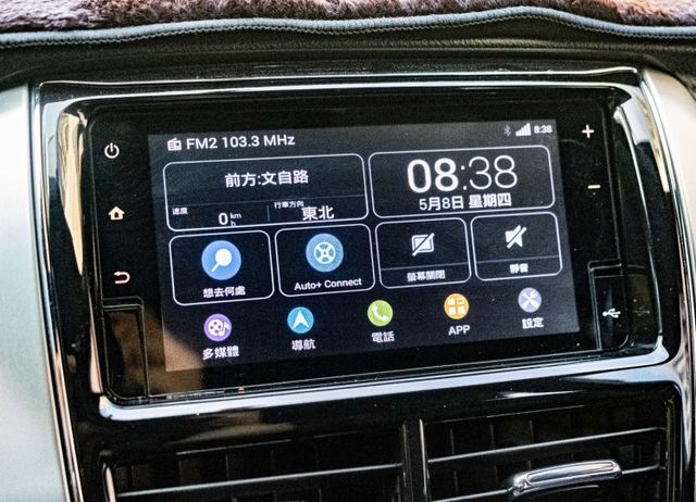 經典影音精裝版 循跡防滑 原廠導航 後座6/4分離 電子後視鏡 倒車顯影 倒車雷達 僅跑5萬公里  第12張相片