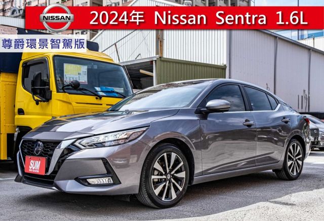尊爵環景智駕版 盲點警示 LED頭燈 數位儀表 倒車顯影 360環景系統 僅跑1萬多公里 原廠保固中  第1張相片
