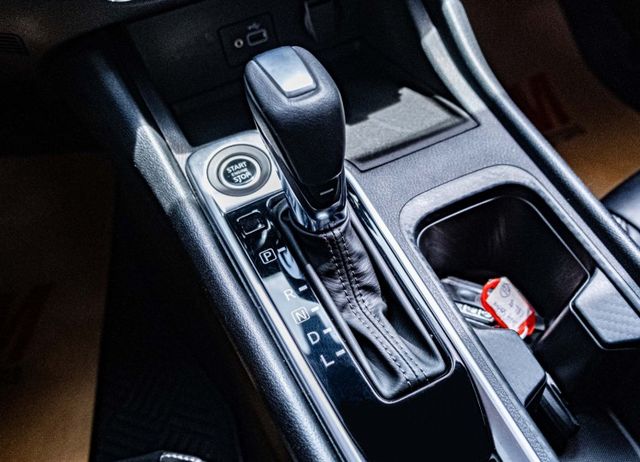 尊爵環景智駕版 盲點警示 LED頭燈 數位儀表 倒車顯影 360環景系統 僅跑1萬多公里 原廠保固中  第14張相片