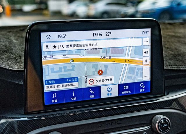 ST-Line版 升級全車空力套件 衛星導航 倒車顯影 ACC跟車 雙區恆溫空調 LED尾燈 原廠6年保固中  第12張相片