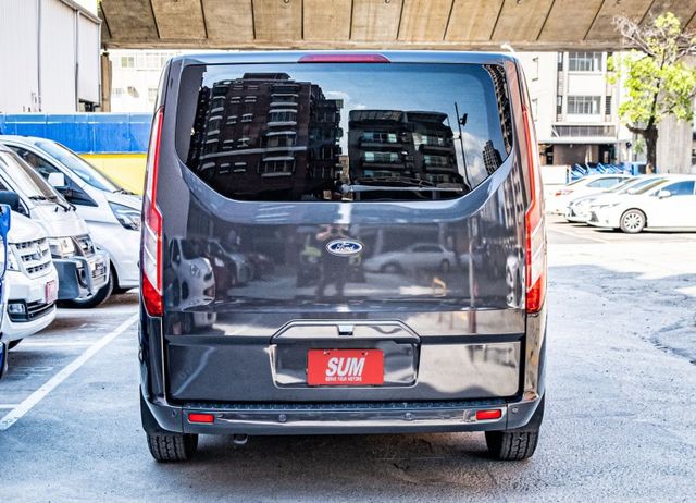2022年式 豪華版八人座 185匹馬力 10向電動椅 SYNC3 倒車顯影 ACC跟車 盲點偵測 僅跑7萬多  第3張相片
