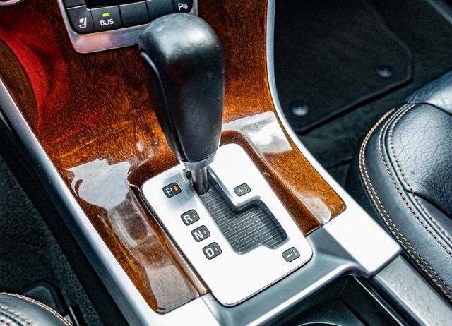 2011年XC60 T5版 HID頭燈 多功能方向盤 車頂行李架 電動尾門 雙區恆溫空調 瑞典戰車  第16張相片