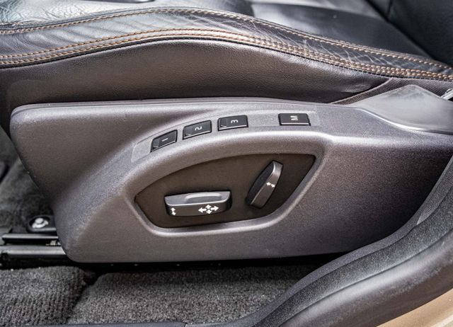 2011年XC60 T5版 HID頭燈 多功能方向盤 車頂行李架 電動尾門 雙區恆溫空調 瑞典戰車  第17張相片