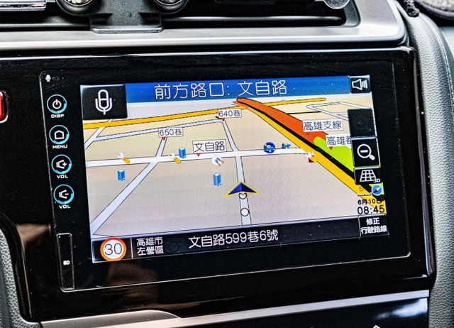 頂級S版 定速巡航 觸控式恆溫空調 換檔撥片 抬頭顯示 手機鏡像 藍芽 倒車顯影 衛星導航 全原廠保養  第14張相片