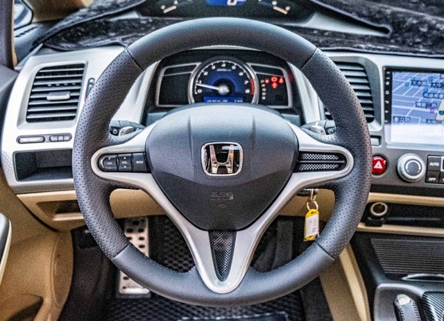 CIVIC1.8 EX-S 方向盤音控 升級安卓主機 衛星導航 倒車顯影 優質代步⾞⼜來了要買的動作要快只有⼀台  第10張相片