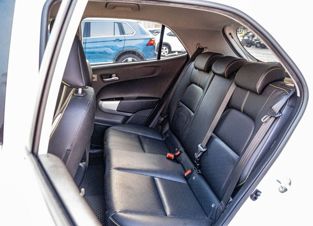 X-LINE版 I-KEY 跑車方向盤 X-LINE內裝套件 定速巡航 倒車顯影 恆溫空調 原廠保固中  第8張相片