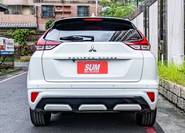 小改款S-AWC旗艦版 全時四輪傳動 全景天窗 ACC跟車 雙前電動椅 觸控螢幕 倒車顯影 電子後視鏡  第3張相片