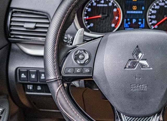 小改款S-AWC旗艦版 全時四輪傳動 全景天窗 ACC跟車 雙前電動椅 觸控螢幕 倒車顯影 電子後視鏡  第11張相片