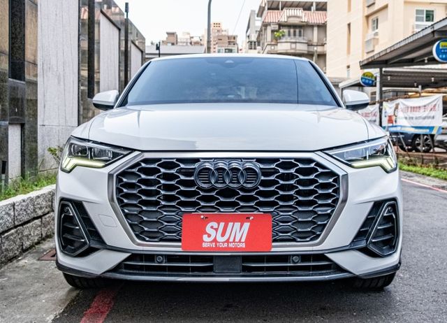 Sportback 35 TFSI版 ACC跟車 數位儀表 倒車顯影 雙區恆溫 選配抬顯及真皮跑車座椅 原廠保固中  第2張相片